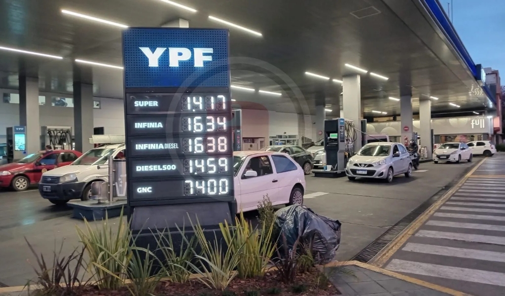 Este viernes los salteños despertaron con un nuevo aumento "sopresa" de los combustibles: La súper alcanzó los $1.417 por litro