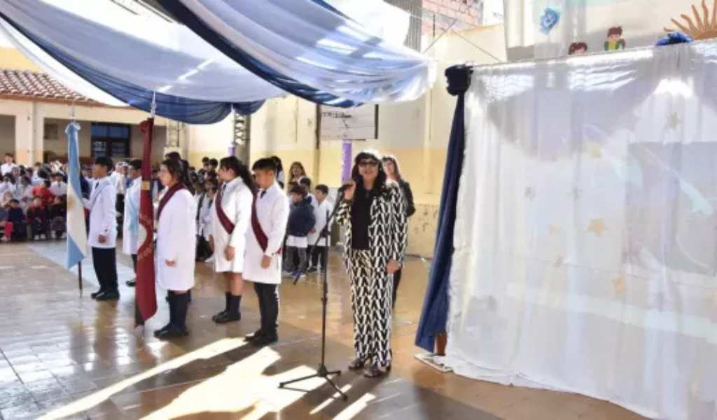 En la Escuela Sarmiento se realizó el Acto en conmemoración por el Día del Maestro