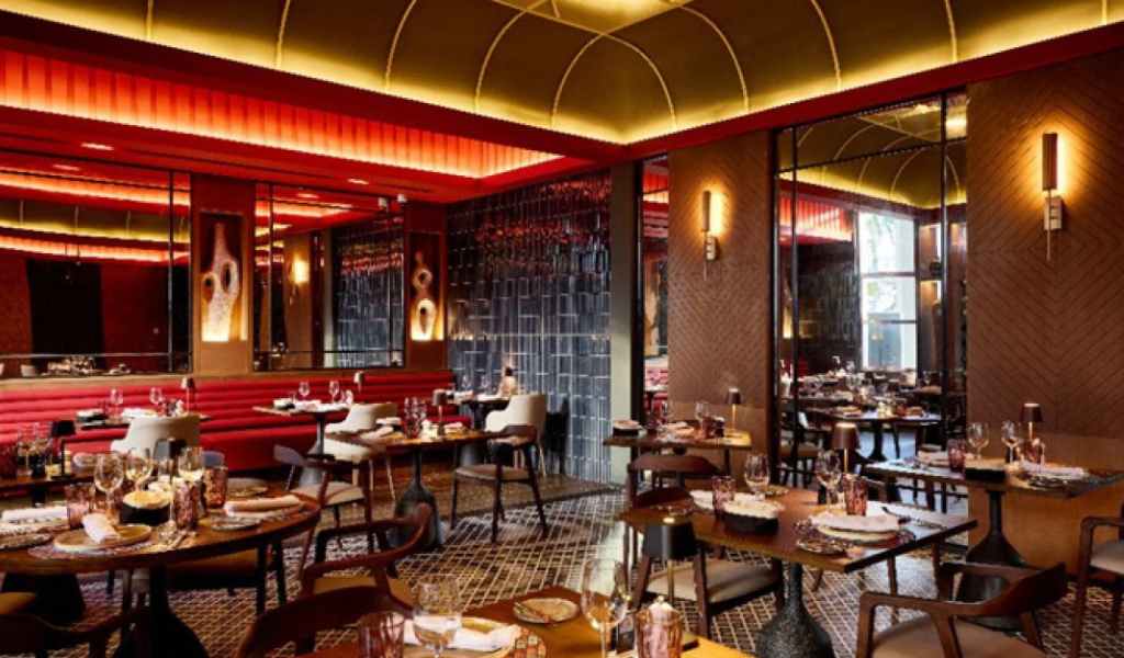 La crisis sigue vaciando restaurantes: 81% de los hogares redujo o abandonó las salidas a comer