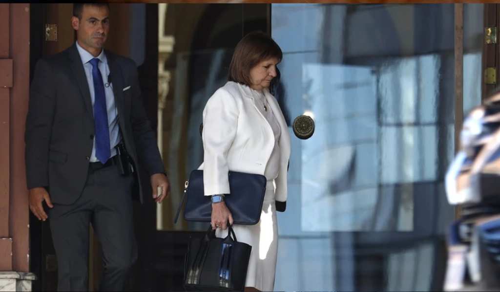 Karina Milei echó a Patricia Bullrich de las reuniones de gabinete enojada por el ultimátum que le dio a Manuel Adorni