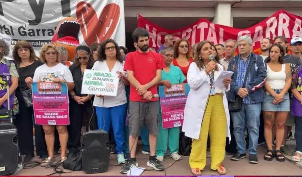 Loa ataques del Gobierno contra el Garrahan no paran:  Iniciaron  sumario a 40 empleados y despidieron a 11 de ellos tras protestar por mejores salarios