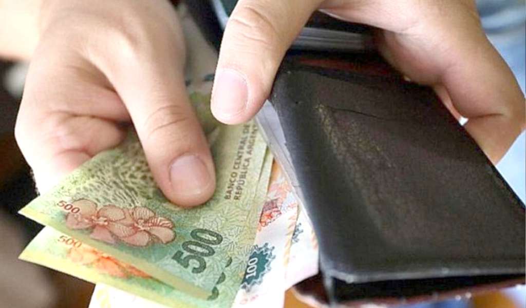 El ajuste real: El 60% por ciento de los argentinos sigue recortando gastos cotidianos