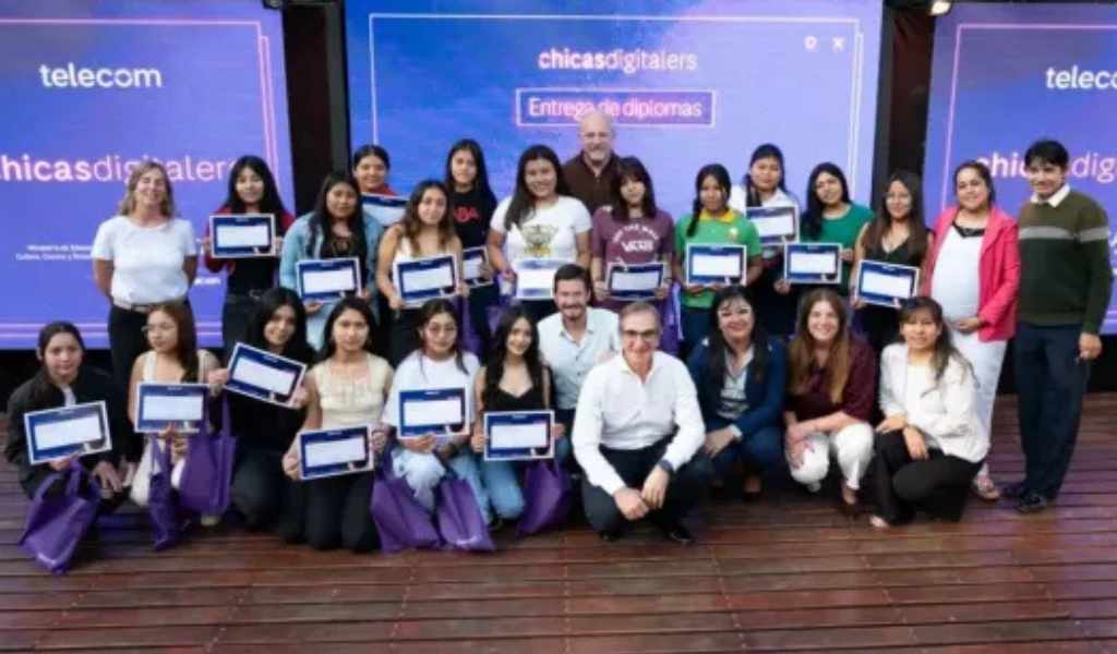 Más de 100 mujeres adolescentes salteñas fueron formadas en Inteligencia Artificial y Programación