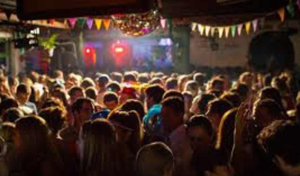 Dueños de boliches de Salta piden extender el horario hasta las 6: "El 80% de la gente llega a las 3 de la mañana"