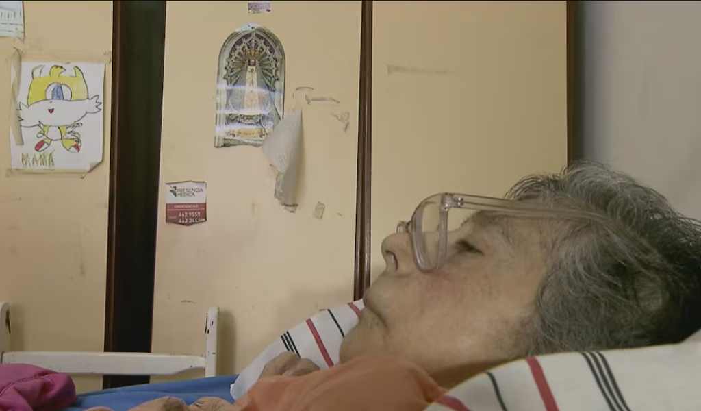 “Quiero dormirme y no despertar más. Pero ¿cómo hago si no me ayudan?”: María sufre una enfermedad terminal hace 30 años y quiere la eutanasia