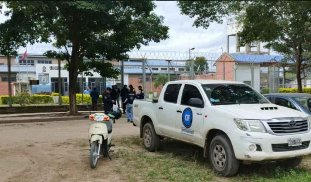 Sangriento lunes en la Cárcel de Orán: Un interno de 28 años fue asesinado a puñaladas por otros dos presos