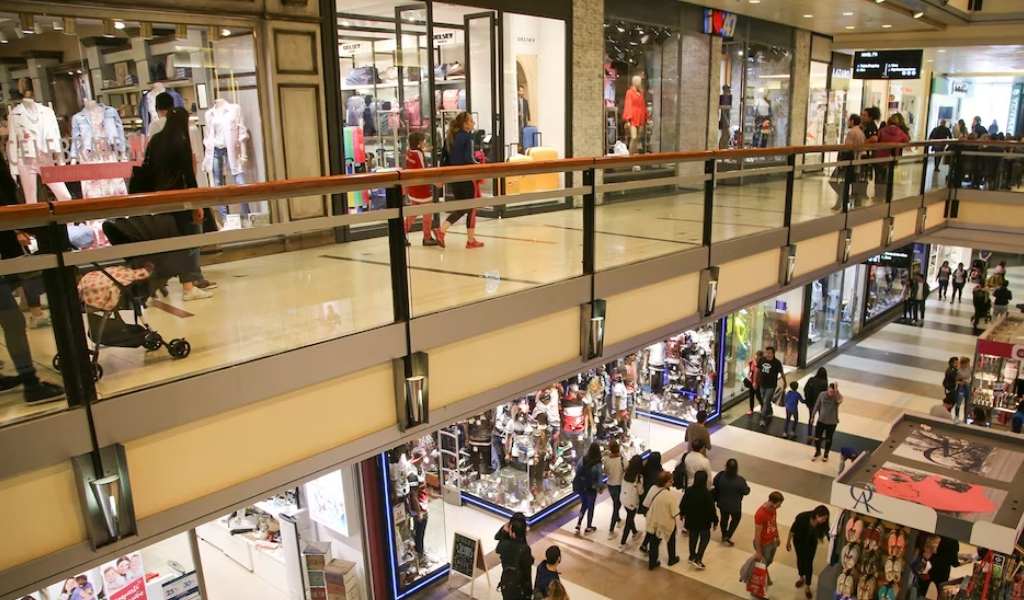 Más de 60 shoppings de todo el país lanzan un fin de semana de super descuentos ante la fuerte caída de ventas