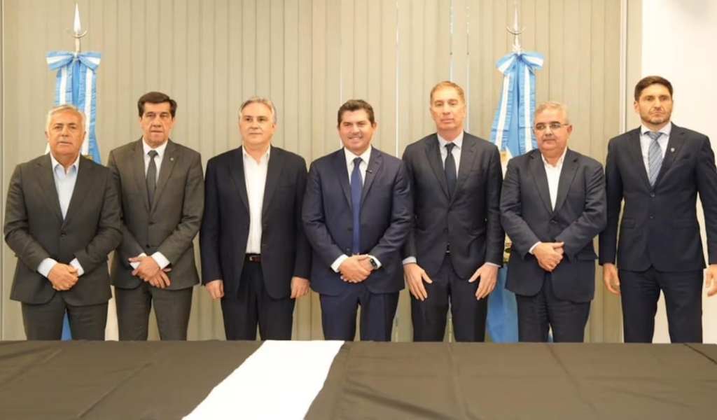 Mientras negocia por las PASO, el Gobierno ya armó acuerdos electorales en 10 provincias para 2027