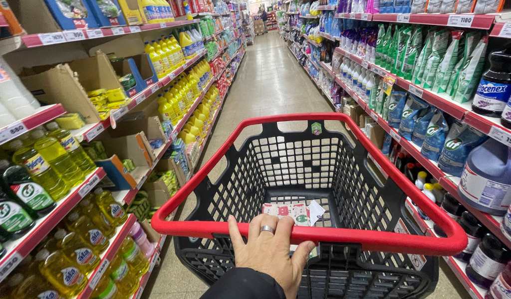 La inflación de alimentos se aceleró fuertemente en Argentina y estiman que superó el 4% en febrero