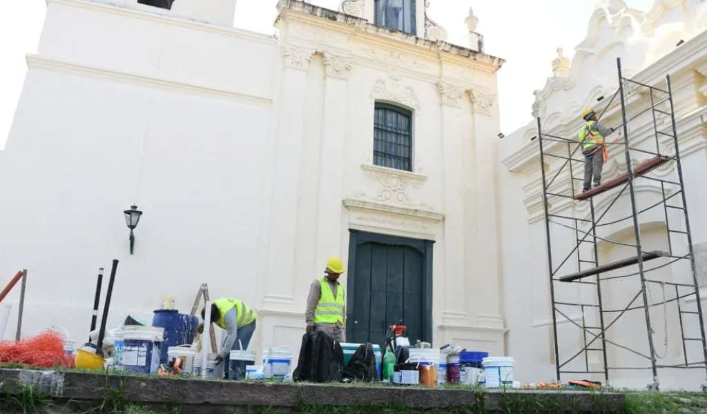 El Convento San Bernardo ya luce una nueva fachada: La Municipalidad trabaja en los detalles finales de este histórico edificio