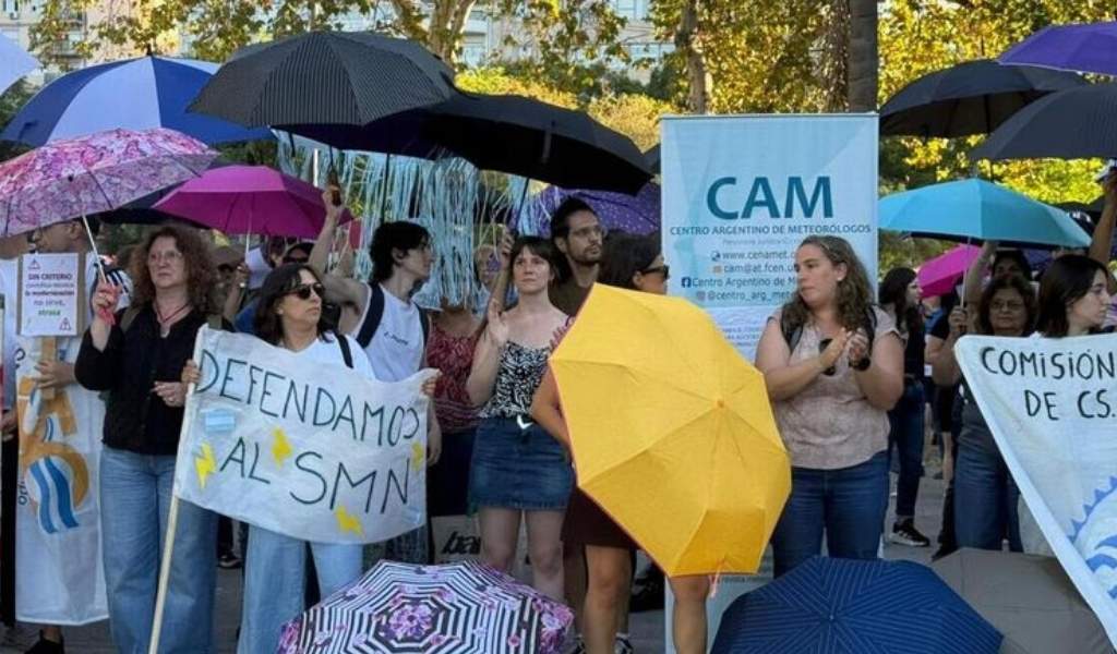 Despidos masivos en el Servicio Meteorológico Nacional: "Desarticulan una infraestructura técnica de 153 años"