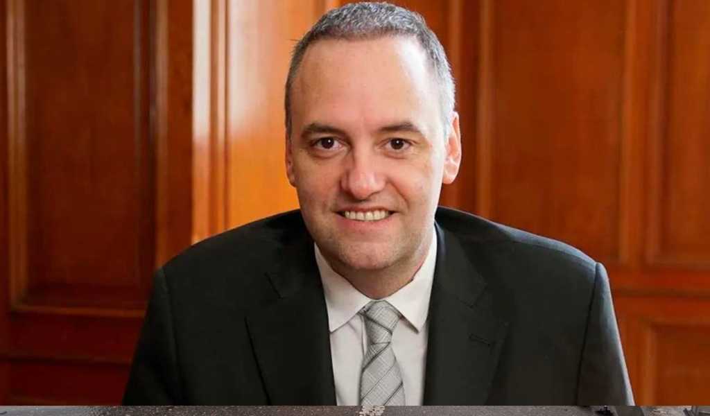 Pese a que el Gobierno dice que ya pasó,  la crisis de Manuel Adorni no cede y golpea el relato de Javier Milei