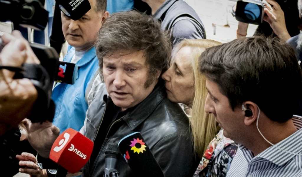 ¿Abriendo el paraguas?  Polémica porque el nuevo Código Penal del Ministro de Justicia de Milei reduce las penas a la corrupción