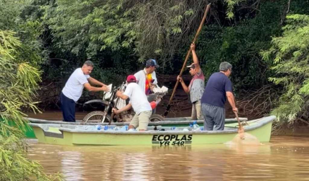 ¡Ejemplo de solidaridad y pertenencia! Christian Herrera regresó a su pueblo para ayudar a los inundados