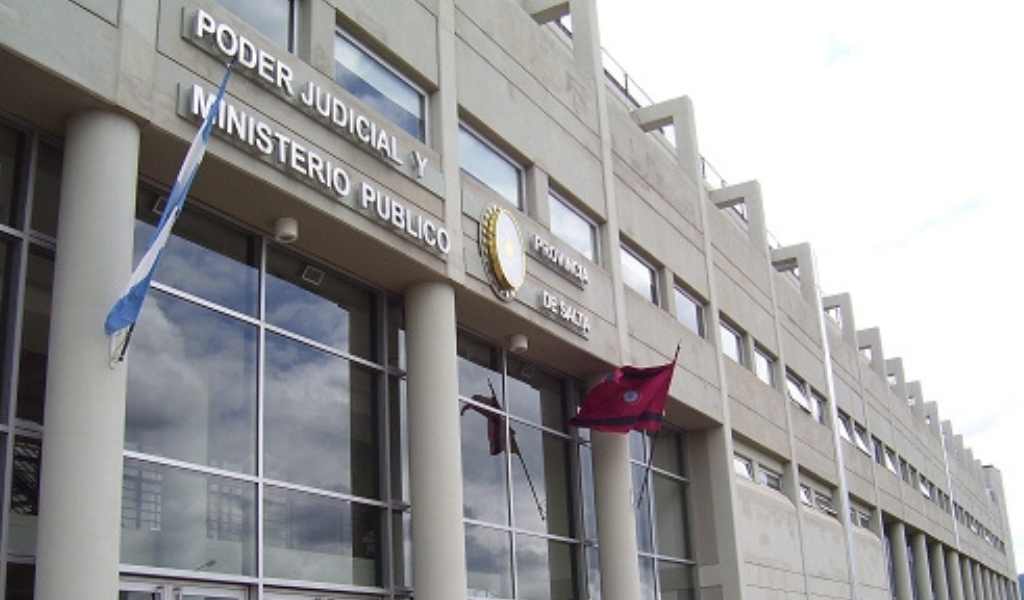 La Justicia de Salta ordenó el cese inmediato de la difusión de videos de dos menores de edad grabados hace cuatro años por el padre