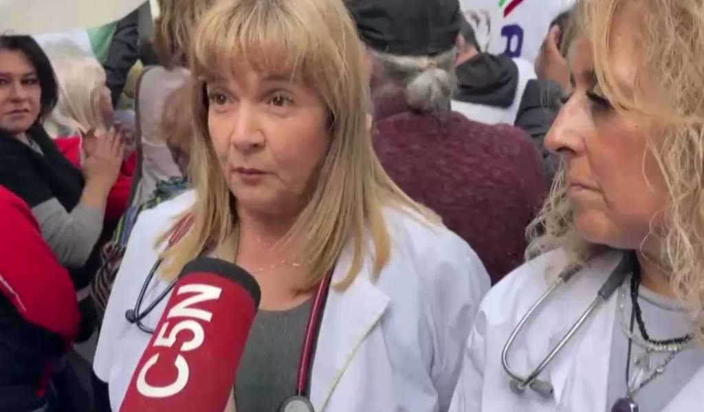 La bronca de los médicos del PAMI de todo el país contra el ajuste del Gobierno: "La situación es lamentable"