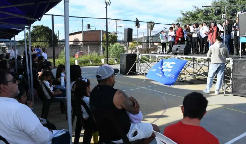Con arte y participación, alumnos y padres de la zona sudeste le dijeron no a la violencia escolar