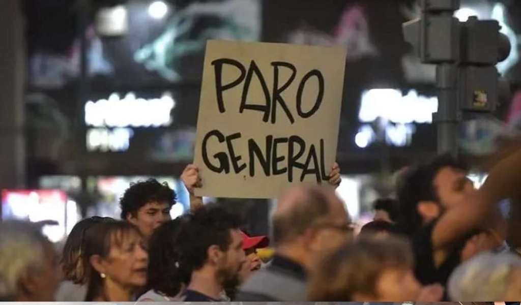 Bancarios, estatales, trabajadores del servicio meteorológico, universitarios y metalúrgicos protagonizan medidas de fuerza
