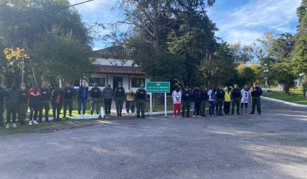 Golpe a la migración ilegal en Salta: Expulsaron a 13 colombianos del país y rescataron a una menor víctima de trata