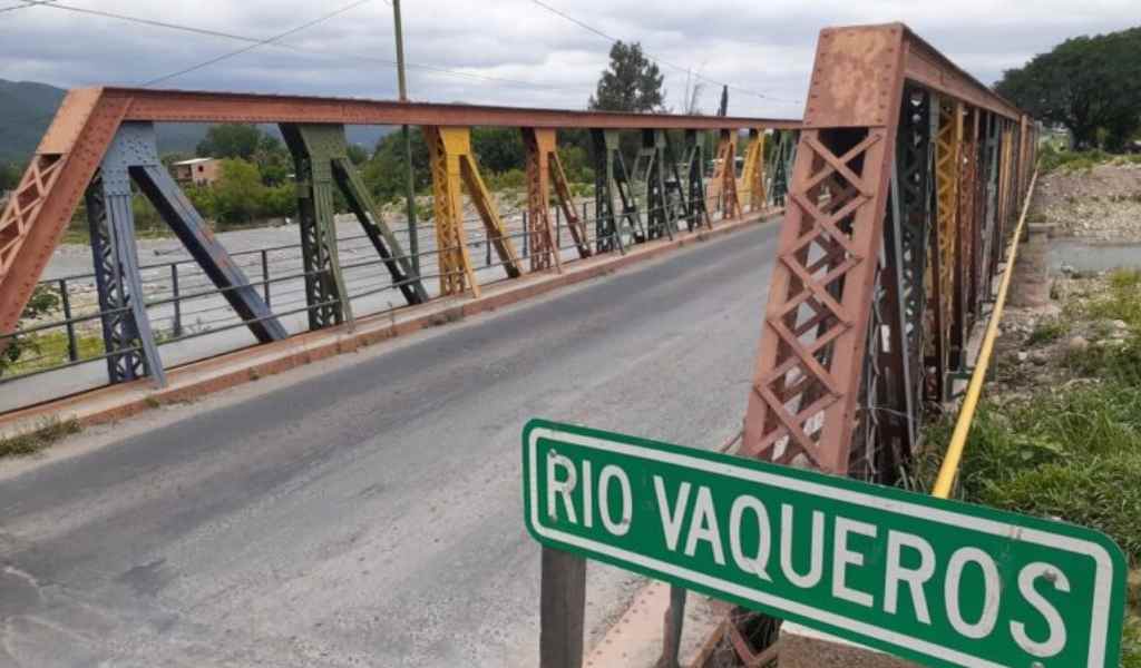 Siguen investigando las causas del trágico accidente en el puente de Vaqueros que le costó la vida a un hombre de 65 años