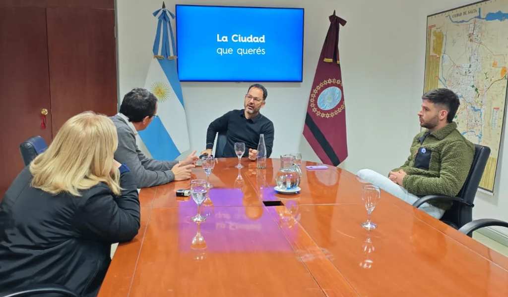 La Municipalidad y Cerámica Salteña formarán a 500 personas por mes