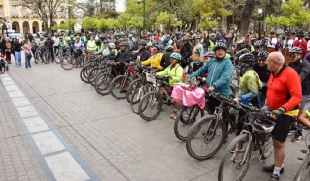 Milagro 2026 : 68 biciperegrinos que partieron desde Cachi,  arribaron hoy a la Catedral Basílica
