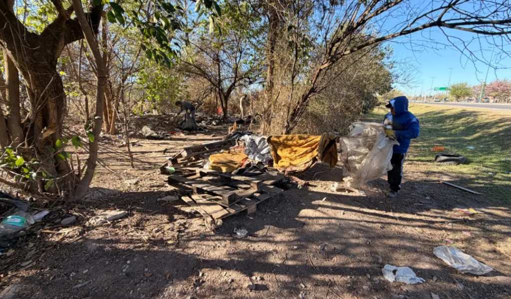 La Municipalidad limpió un nuevo predio ocupado indebidamente camino a San Agustín, a la altura del B° Limache