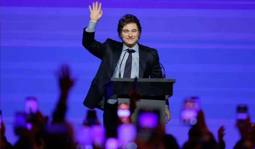 The Wall Street Journal advirtió que el estilo de Milei en redes que lo ayudó a ser presidente hoy complica su gestión