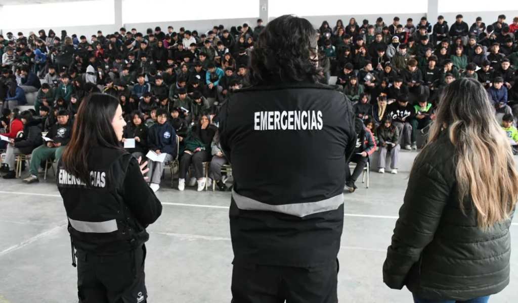 La Municipalidad de Salta capacita en las escuelas para evitar tragedias por monóxido de carbono en este invierno