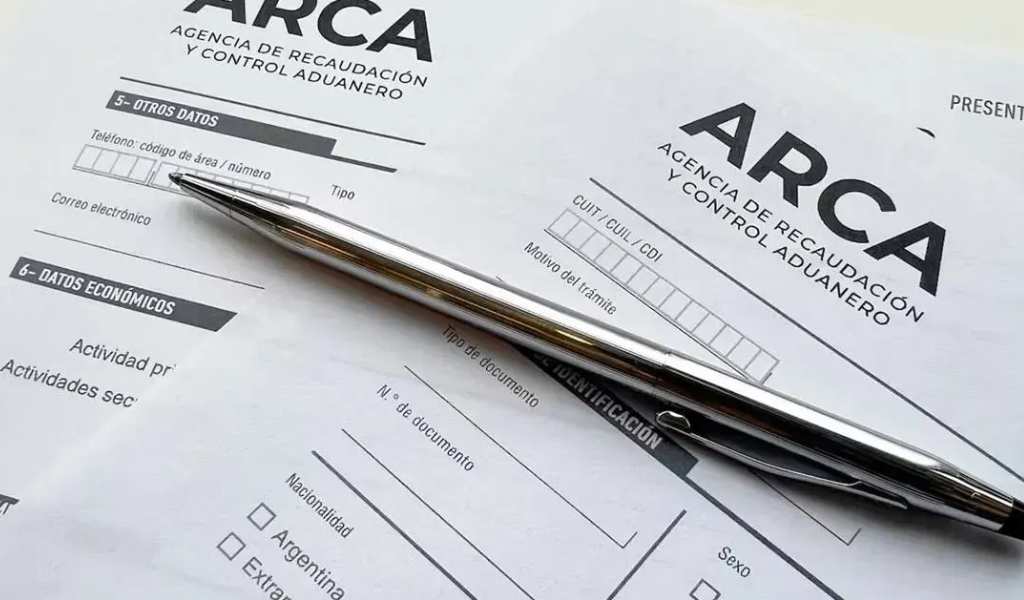 Ojo con los gastos de ropa: ARCA detectó irregularidades en deducciones y mandó intimaciones a miles de trabajadores