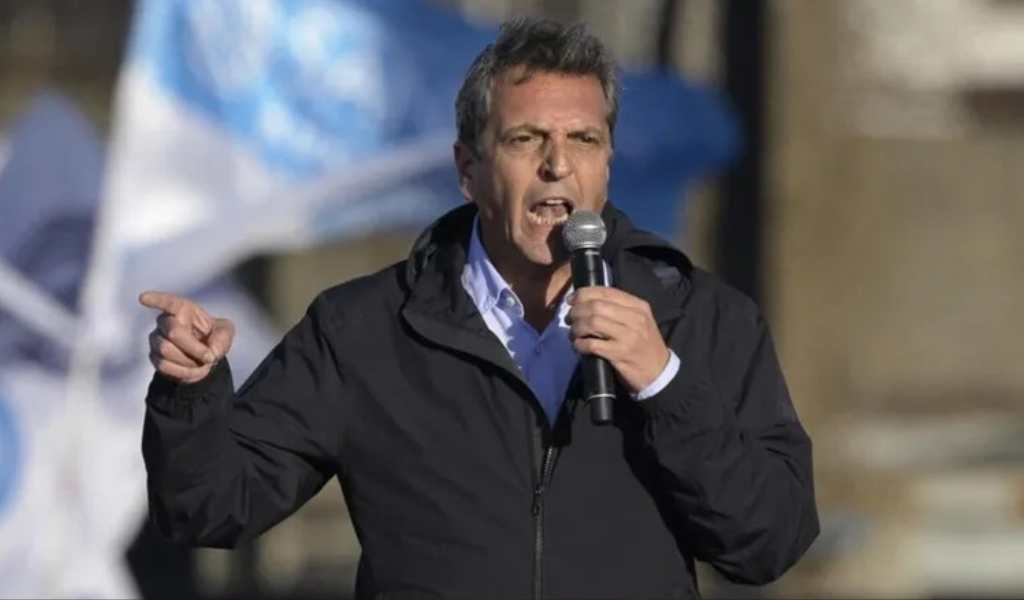 Sergio Massa insiste con la unidad peronista y planea reaparecer después del Mundial