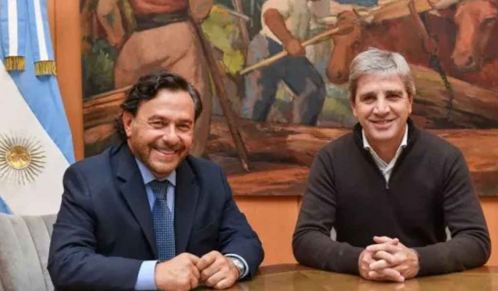 Sáenz se reunió con Caputo para regularizar el envío de fondos para obras clave y le pidió garantías para el abastecimiento de gas