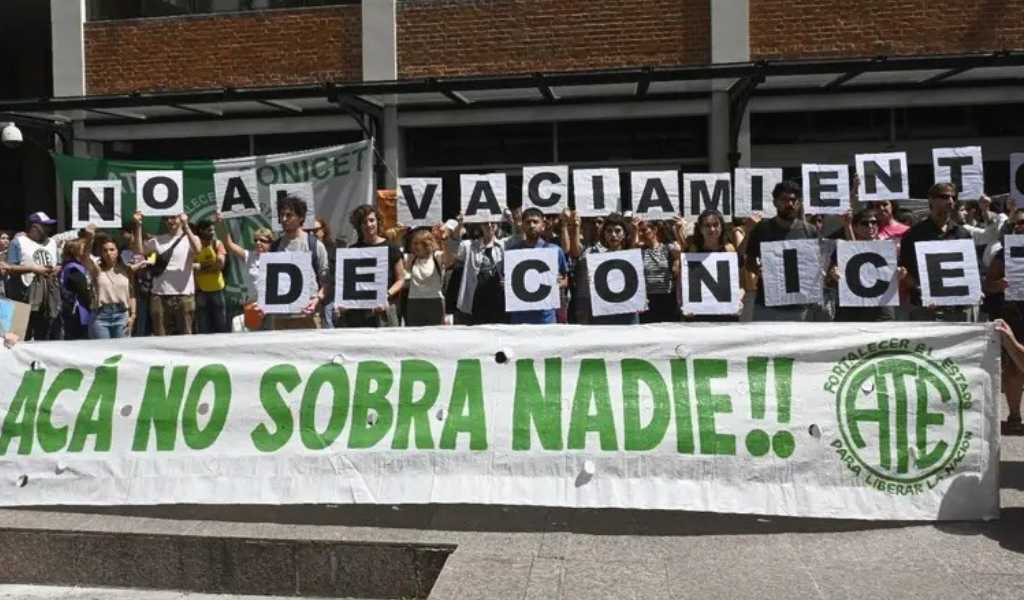 Sigue el ajuste: 379 científicos altamente calificados del Conicet podrían ser despedidos a partir de julio
