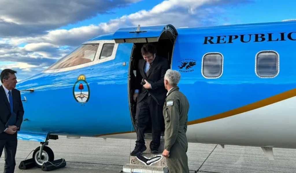 Javier Milei inicia una gira internacional por España, Paraguay y EEUU para hablar del "Milagro Argentino"