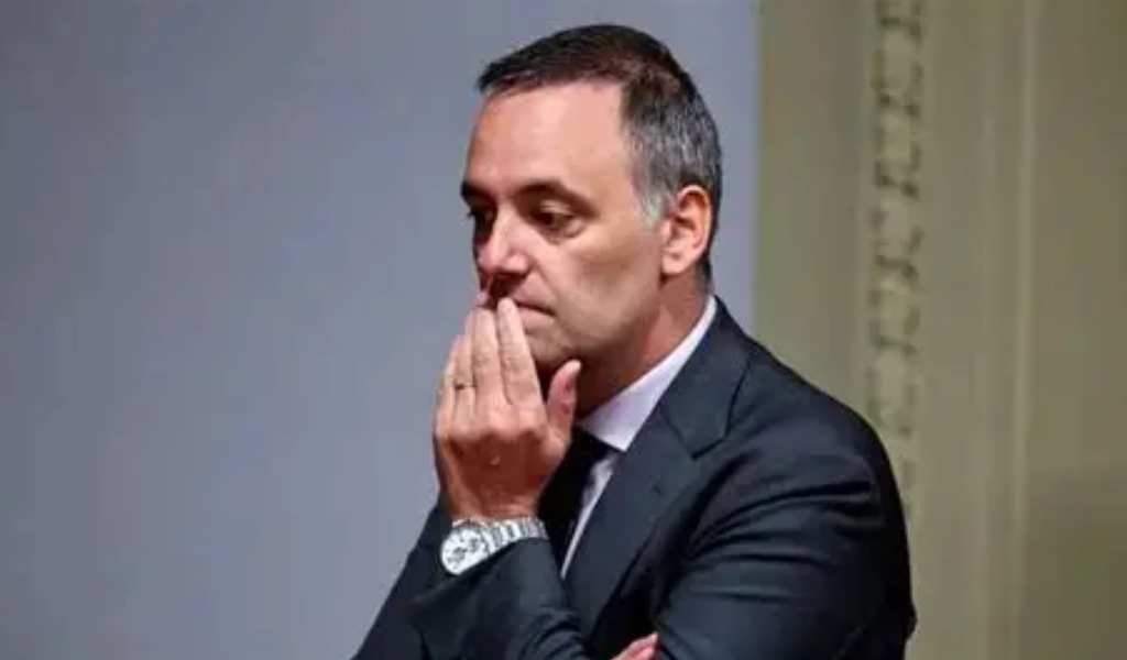 Caso Manuel Adorni: uno de los denunciantes pidió la prisión preventiva del exjefe de Gabinete para que no se fugue del país