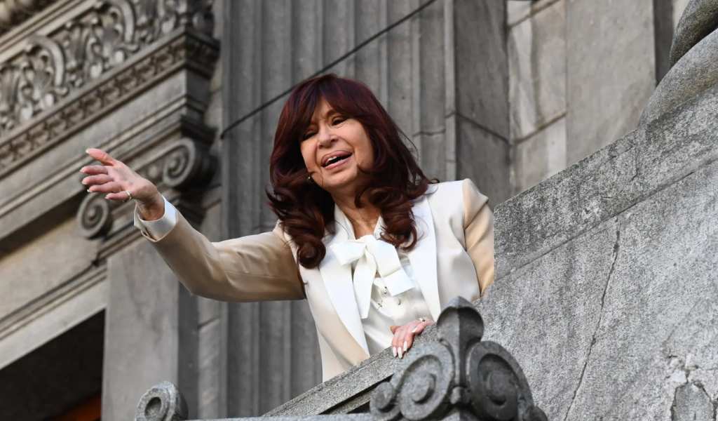 La Corte Suprema confirmó que Cristina Kirchner y los demás condenados en Vialidad deben devolver $ 685.000 millones