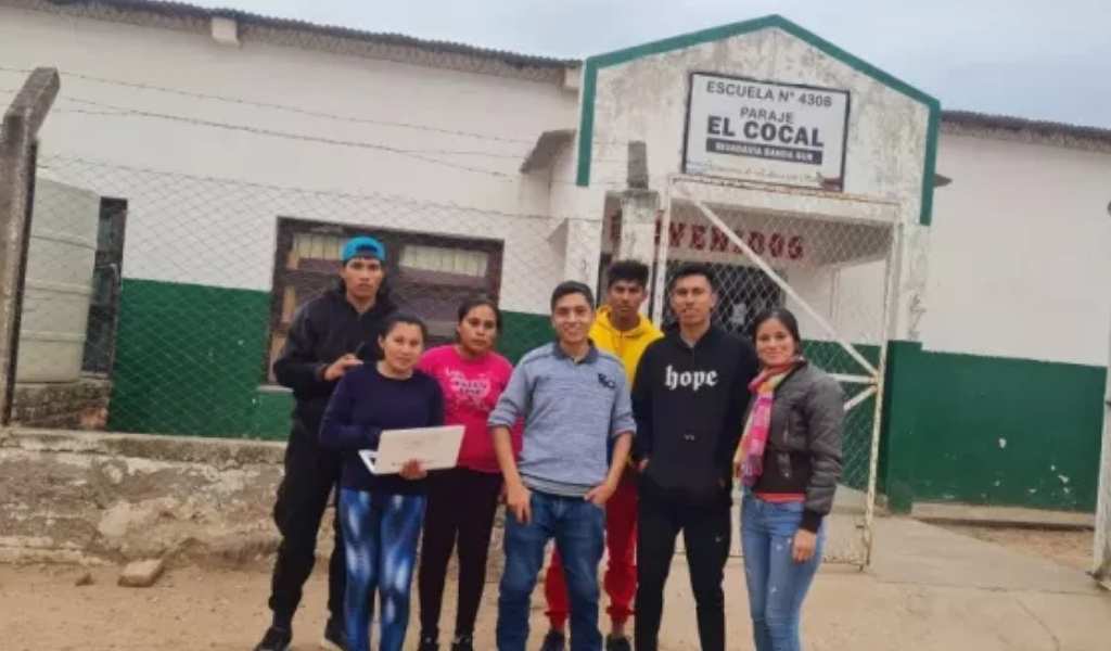 Un profesor salteño fue seleccionado entre los seis mejores del país en el premio "Docentes que Inspiran"