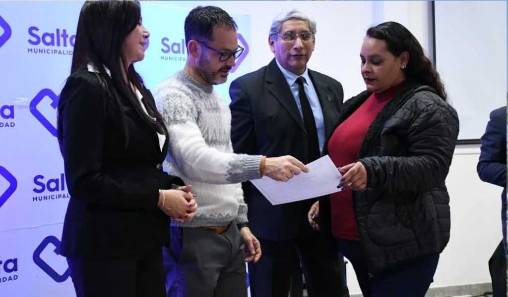 Más de 300 salteños recibieron sus certificados tras capacitarse en idiomas