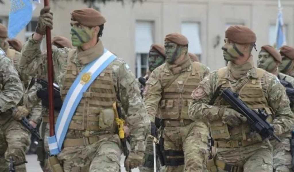 Personal de las Fuerzas Armadas cobrarán un plus salarial que será solamente para los que tienen algún título