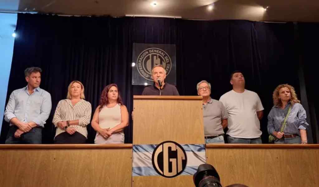 La CGT relanza su plan de lucha con marchas y analiza un paro general en rechazo a la reforma laboral