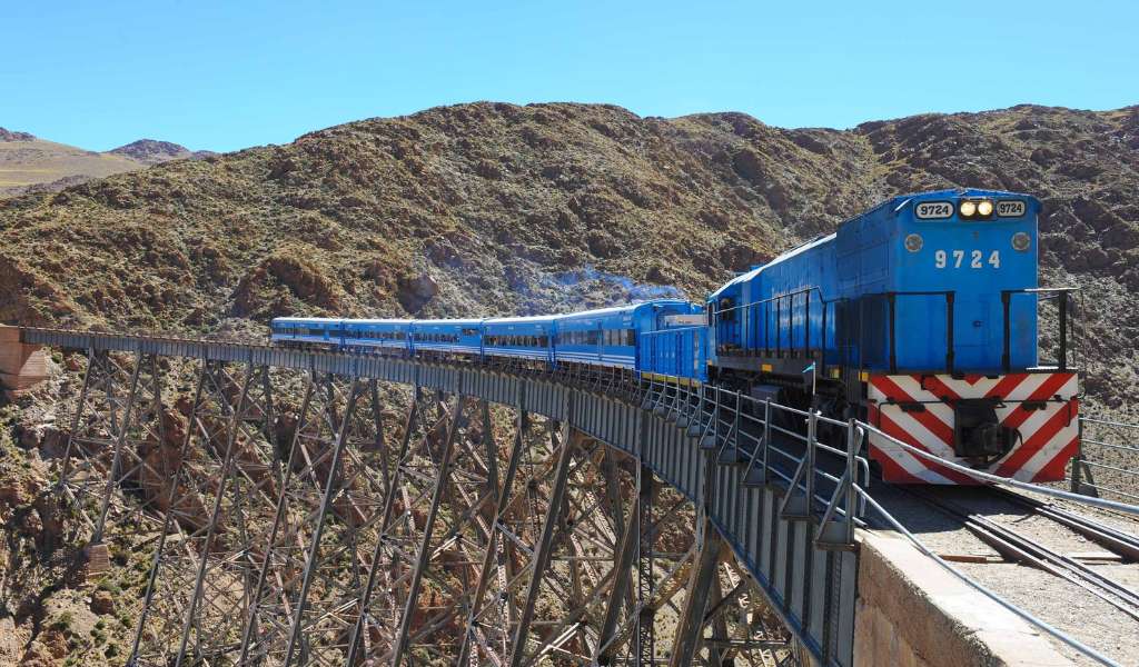 Golpe al ícono salteño: La caída del turismo impacta de lleno en el Tren a las Nubes, que opera con 14 frecuencias menos que en 2022