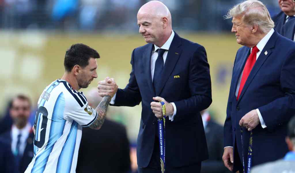 Infantino felicitó a la Selección a Argentina tras el Mundial: “Remontadas inolvidables y un espíritu de lucha inspirador para millones de personas"