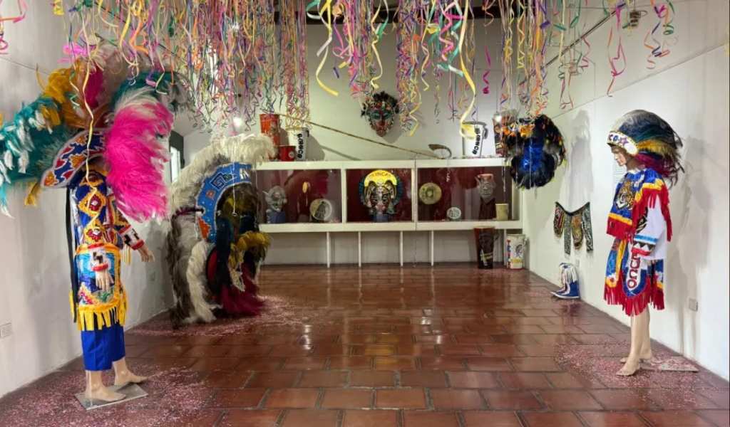 «Al calor de las comparsas»: La nueva muestra del Museo de la Ciudad que celebra el carnaval salteño