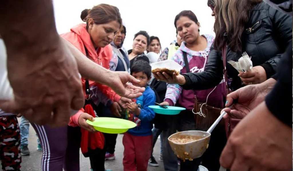 Alarmante informe social de la UCA: La pobreza volvió a subir y ya roza el 30%