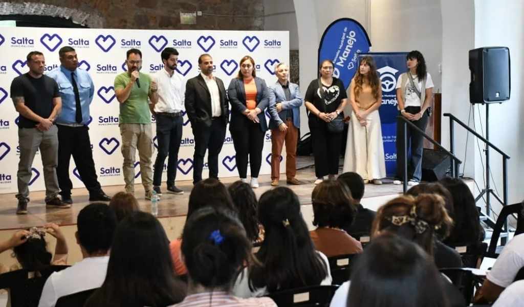 Se entregaron 250 certificados a alumnos de la Escuela de Manejo Municipal