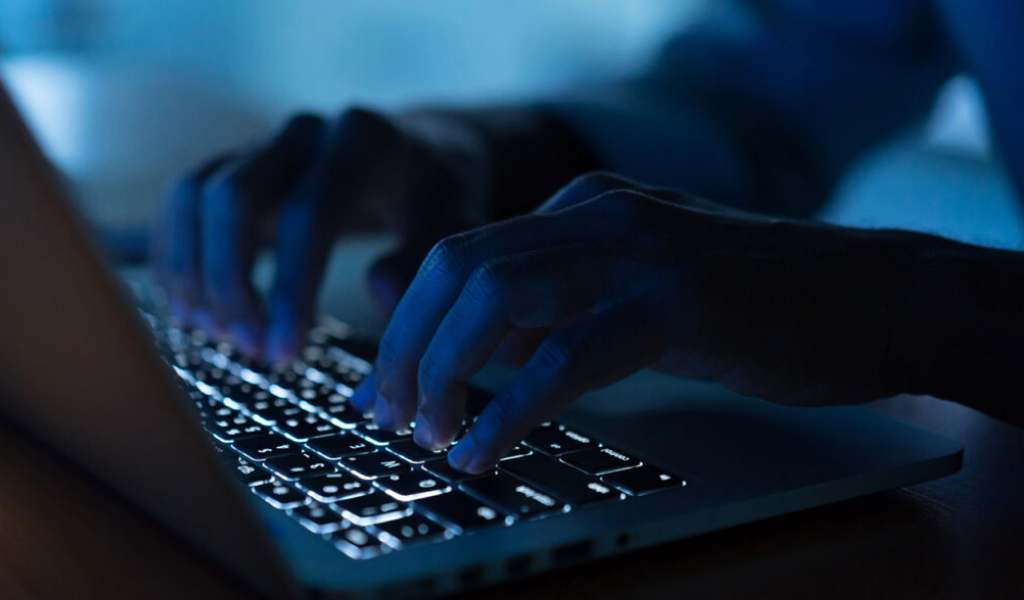 Condenaron a condicional a un pedófilo digital en Orán: "Se contactó con una menor a través de un juego online"