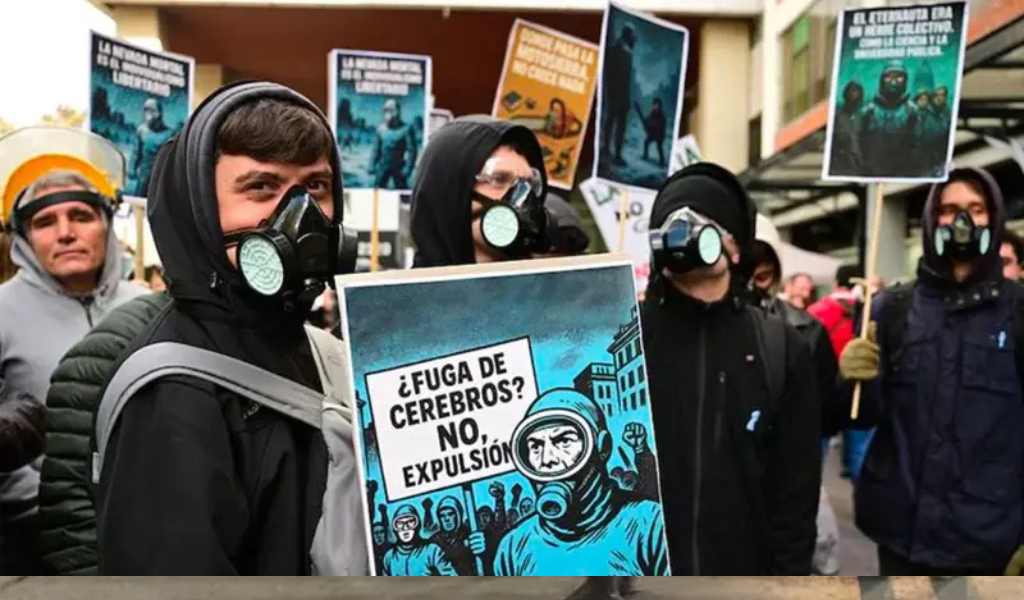 El Gobierno dio de baja a proyectos de investigación: "Argentina pasó así a ser el único país de América con financiación cero para la ciencia"