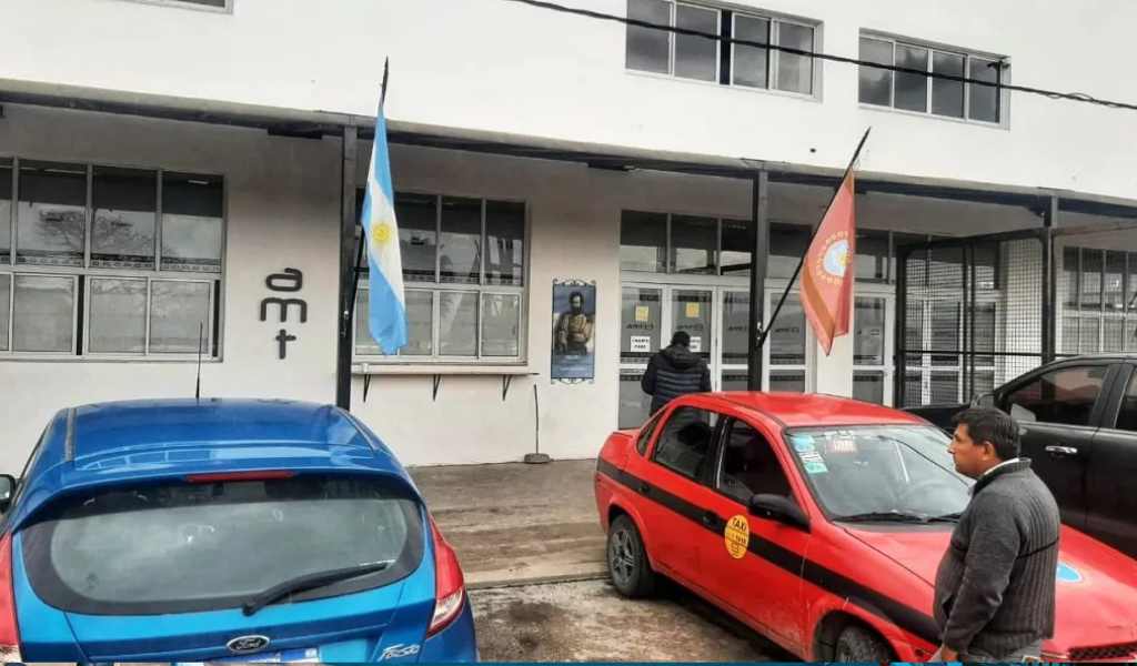 Taxistas salteños quieren un aumento del 35% de las tarifas antes de las fiestas