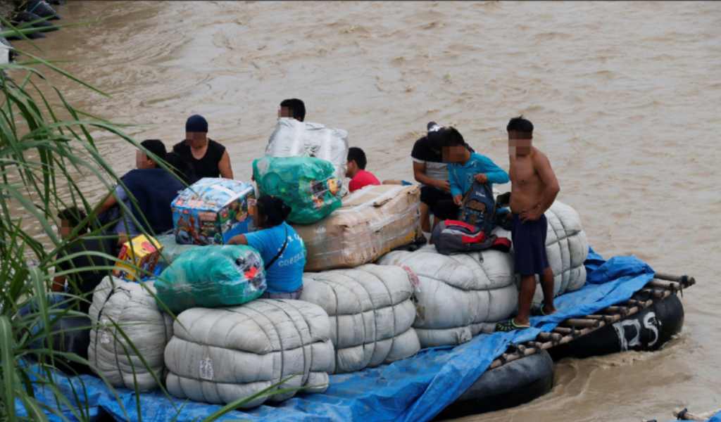 El incremento del bagayeo está ocasionando el cierre de comercios "históricos" en Orán