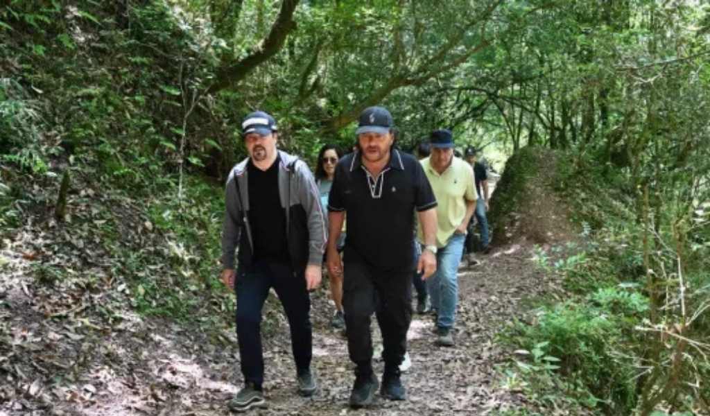 El Gobernador Sáenz y el Embajador de Francia recordaron a las turistas francesas y a todas las víctimas de violencia de género